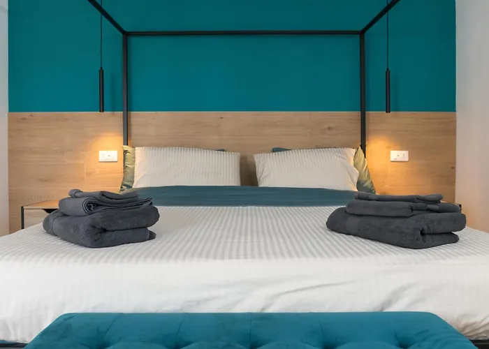 Angel Joy Rooftop Private Terrace Near Roma Tiburtina Train & Metro Station * Roma