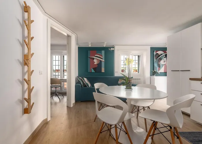 Angel Joy Rooftop Private Terrace Near Roma Tiburtina Train & Metro Station Apartment *